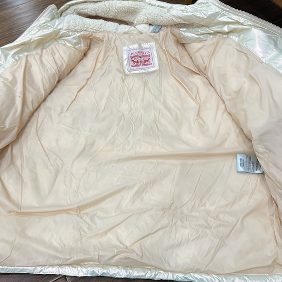 Levis Women's XL Shinny Ivory Puffer Jacket Sherpa
Lined Hooded Genuine Red Tab - Picture 13 of 13